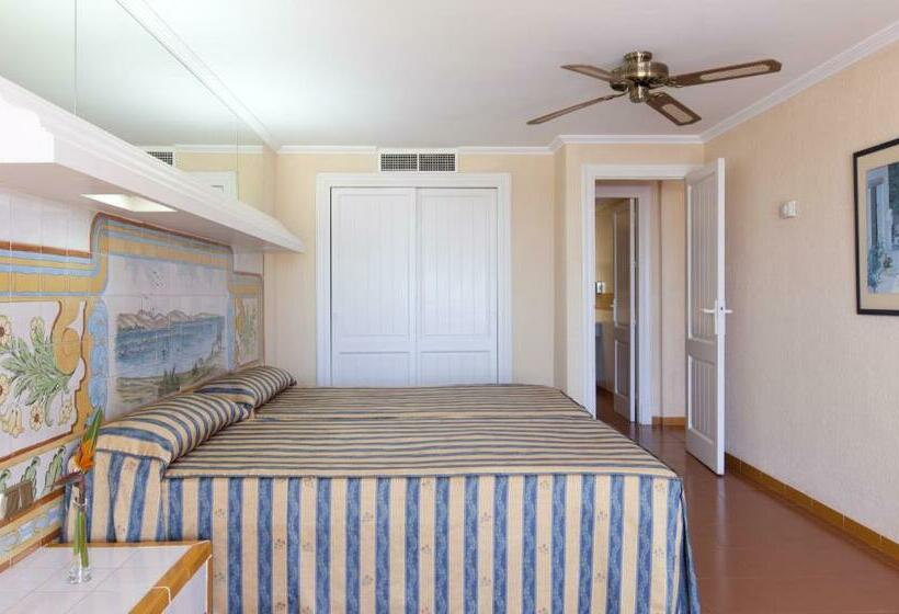 شقة غرفة واحدة, Playavera