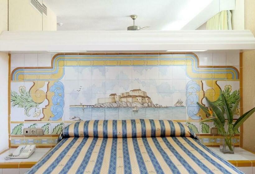 غرفة قياسية فردية, Playavera