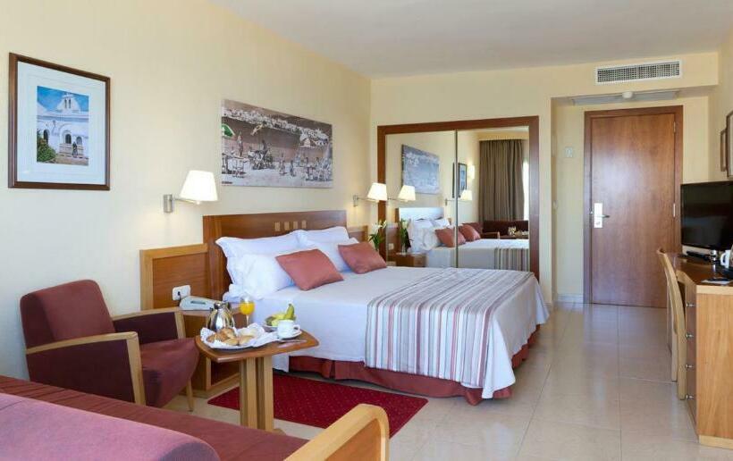 חדר סופריור עם נוף לים ומרפסת, Bellamar Hotel Beach & Spa