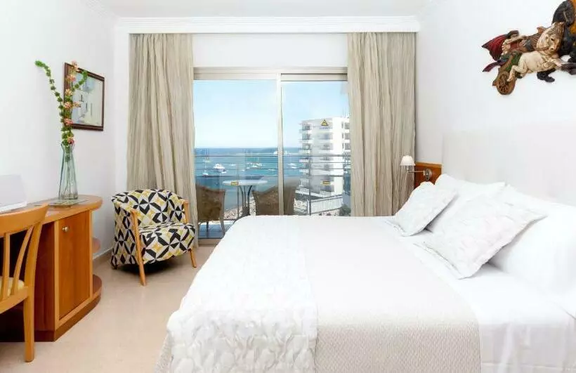 سوییت با چشم‌انداز دریا, Bellamar Hotel Beach & Spa