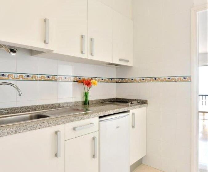 إستوديو قياسى, Cenit & Apts. Sol Y Viento