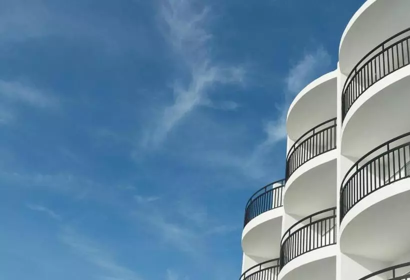 スタンダードスタジオ, Hotel Cenit & Apts Sol y Viento