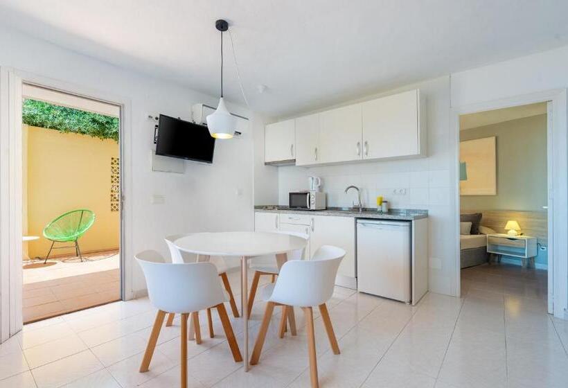 استودیوی لوکس, Cenit & Apts. Sol Y Viento