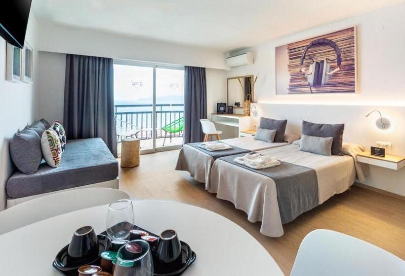 استودیوی استاندارد با چشم‌انداز دریا, Cenit & Apts. Sol Y Viento