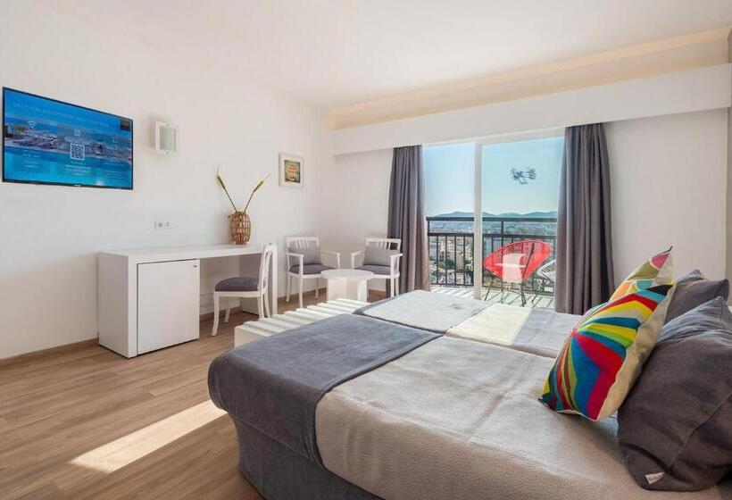 اتاق اساندارد با چشم‌انداز جانبی به دریا, Cenit & Apts. Sol Y Viento