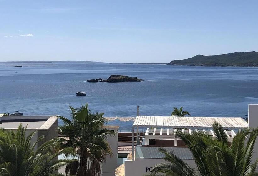 اتاق اساندارد با چشم‌انداز جانبی به دریا, Cenit & Apts. Sol Y Viento