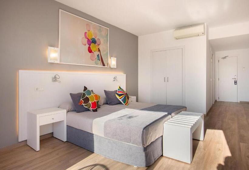 اتاق اساندارد با چشم‌انداز جانبی به دریا, Cenit & Apts. Sol Y Viento