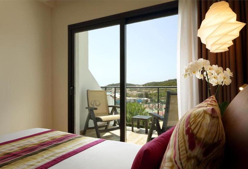 غرفة ديلوكس مطلّة علي البحر, Grand Palladium White Island Resort & Spa
