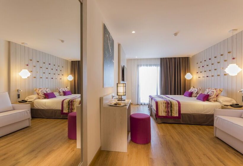 اتاق لوکس با چشم‌انداز دریا, Grand Palladium White Island Resort & Spa