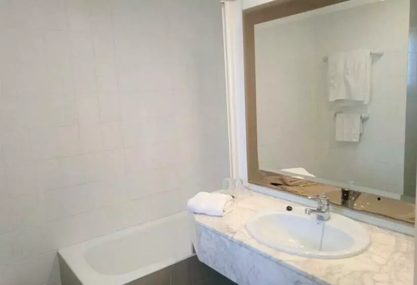 Standardzimmer, 153