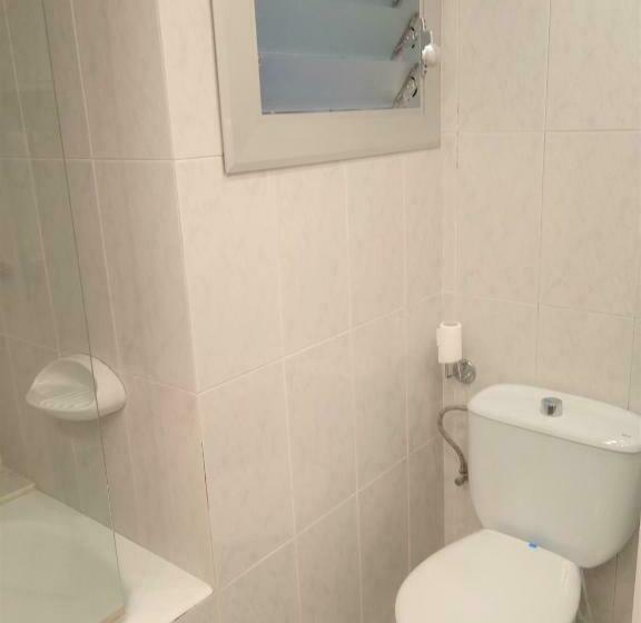 Четырехместный Номер Стандарт с Балконом, 153