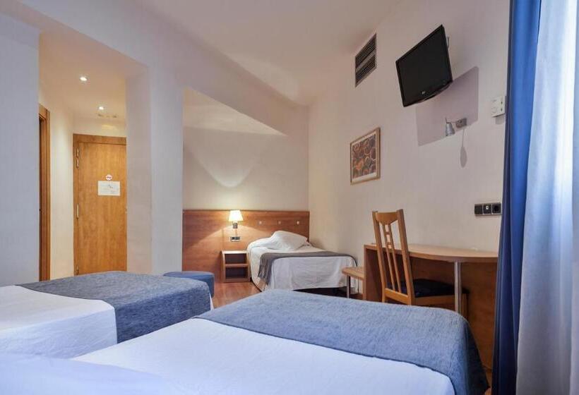 Номер Стандарт Трехместный, Acta Antibes