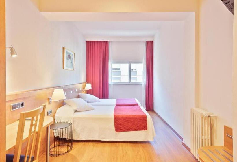 Четырехместный Номер Стандарт, Acta Antibes