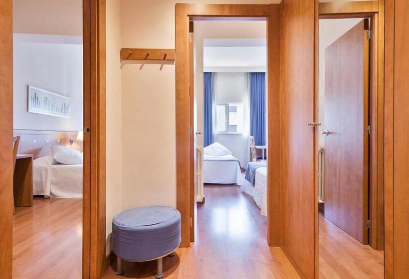 اتاق استاندارد چهار تخته, Acta Antibes