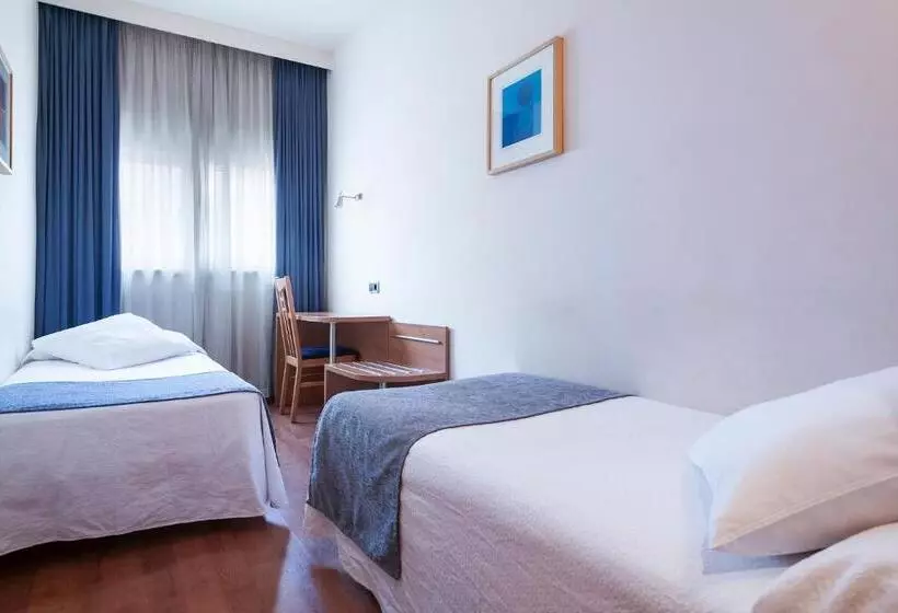 4 Bett Standardzimmer, Acta Antibes