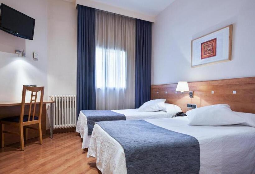 Четырехместный Номер Стандарт, Acta Antibes