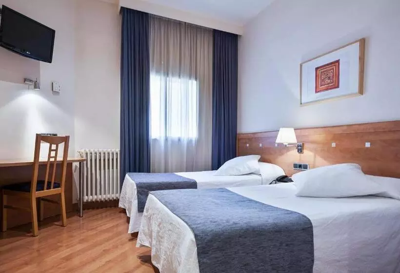 4 Bett Standardzimmer, Acta Antibes