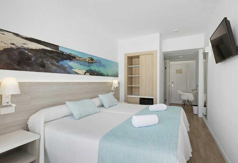 חדר סטנדרט לשלושה, Alua Boccaccio