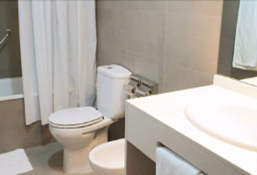 غرفة قياسية ثلاثية, Benetusser