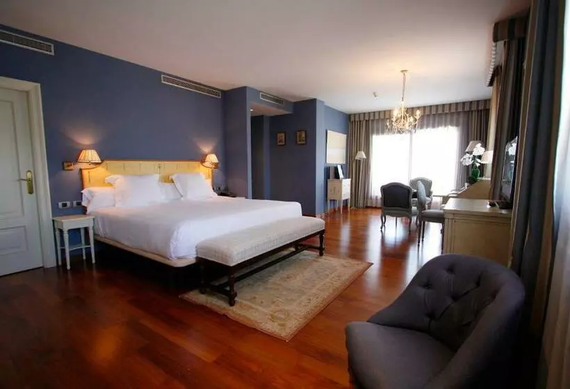 Premium Neljän Hengen Huone, Blancafort Spa Termal