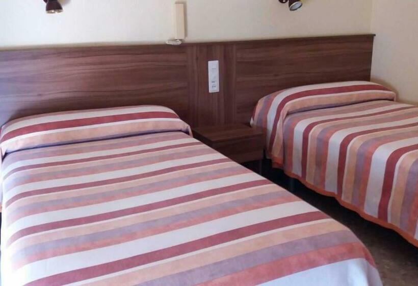 标准单人间, Borja