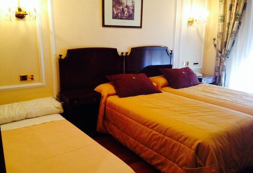 スタンダードトリプルルーム, Camino De Santiago