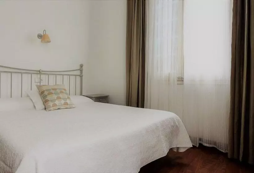 Chambre Standard, Capri
