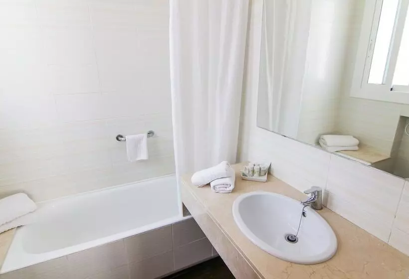 Chambre Triple Standard, Capri