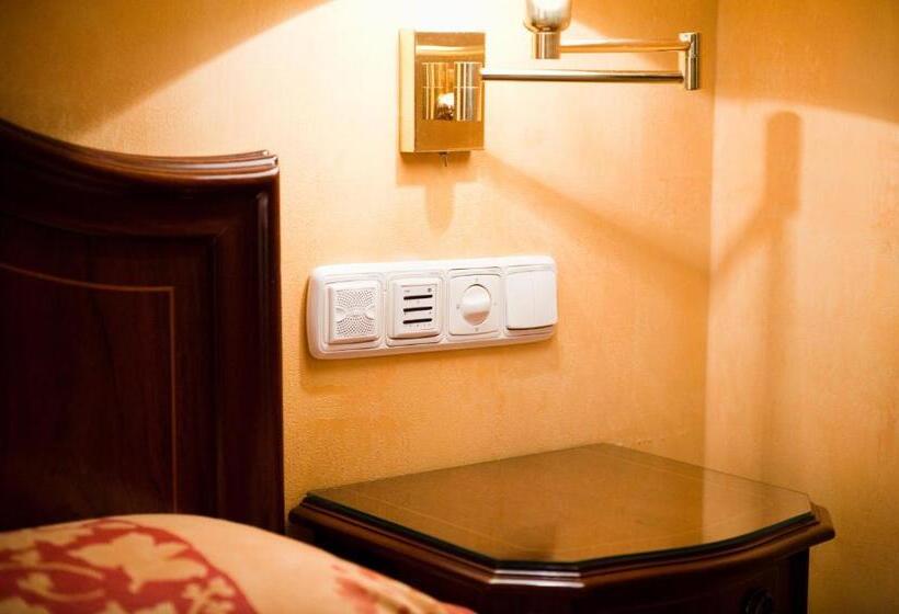 اتاق استاندارد, Cordón