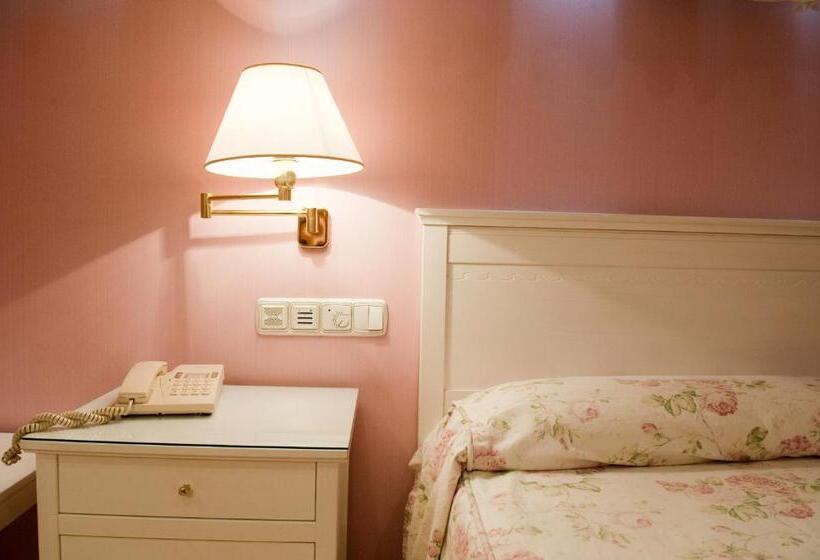 اتاق استاندارد یک نفره, Cordón