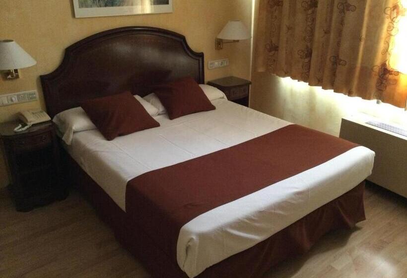 اتاق استاندارد با بالکن, Cordón