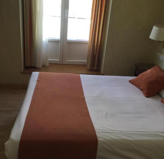 اتاق استاندارد با بالکن, Cordón