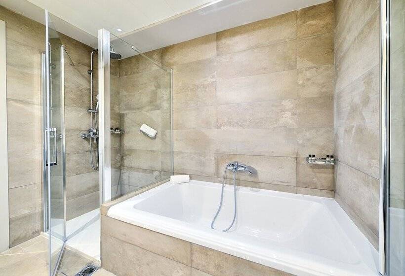 Номер Стандарт, El Avenida Palace