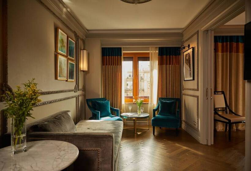 Полулюкс, El Avenida Palace