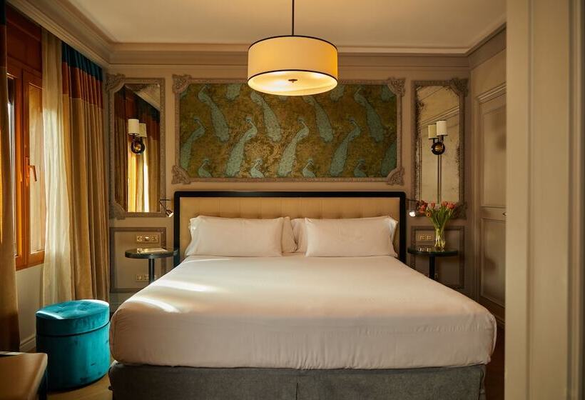 Полулюкс, El Avenida Palace