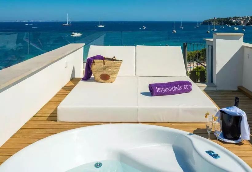 اتاق استاندارد با تراس و چشمانداز دریا, Fergus Style Palmanova - Adults Only