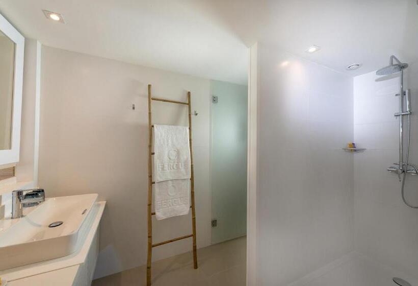 Standard swim-up room, Fergus Style Palmanova - Adults Only