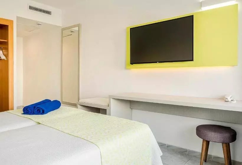 اتاق استاندارد, Globales Torrenova - Adults Only