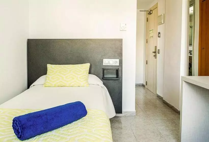اتاق استاندارد یک نفره, Globales Torrenova - Adults Only