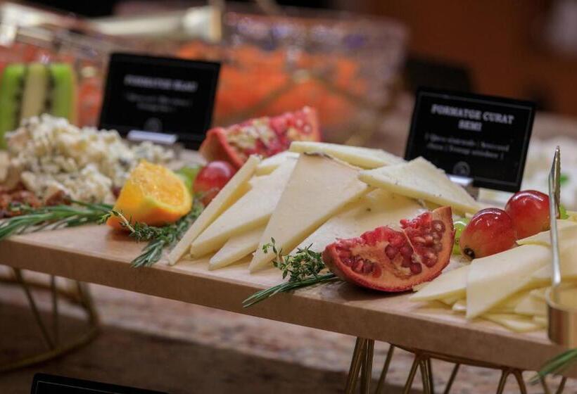 اتاق استاندارد چهار تخته, Gotico