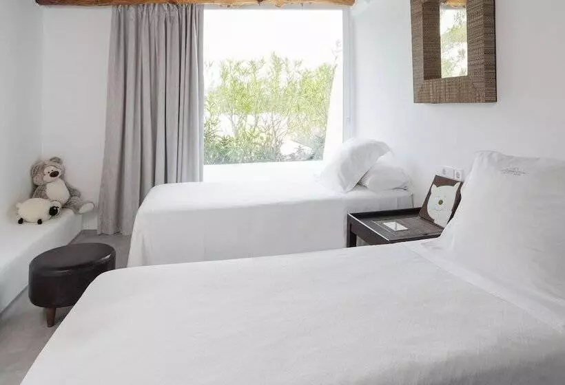 سوییت خانوادگی, Hacienda Na Xamena Ibiza
