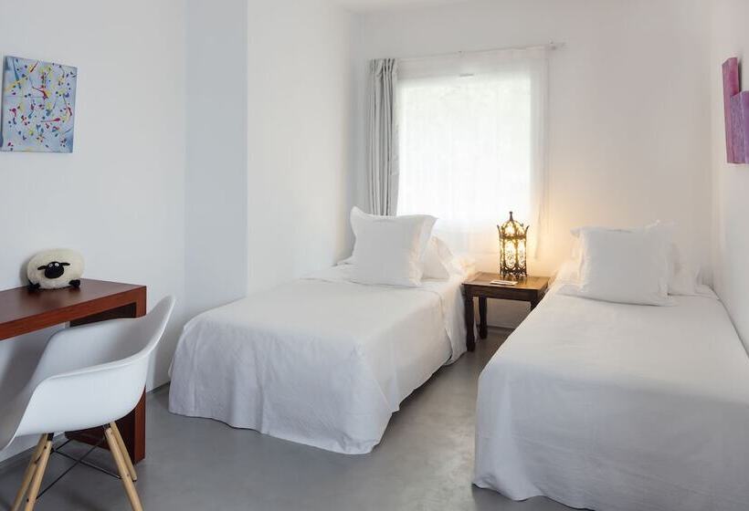 جناح عائلي, Hacienda Na Xamena Ibiza