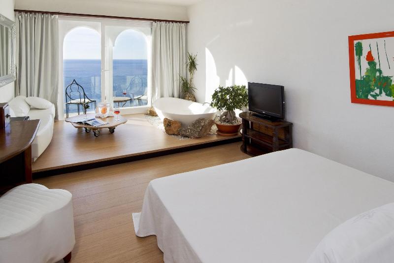 Номер Стандарт, Hacienda Na Xamena Ibiza