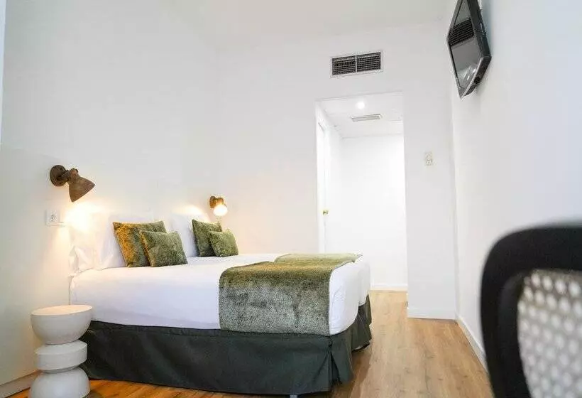 Chambre Standard, htop Bcn City