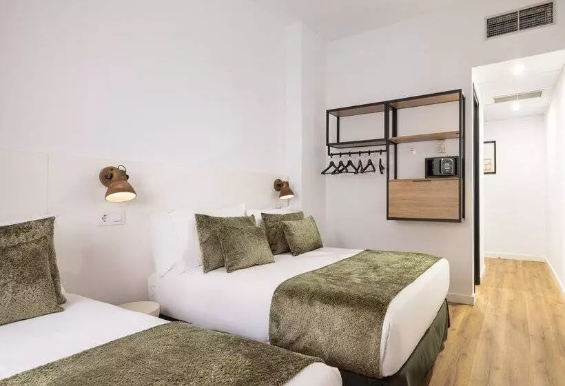 Chambre Familiale, htop Bcn City