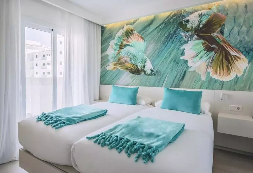 اتاق خانوادگی با چشم‌انداز دریا, Iberostar Waves Alcudia Park