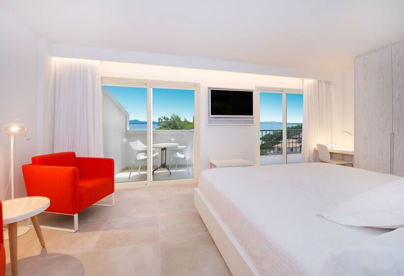 اتاق پرستیژ, Iberostar Waves Alcudia Park