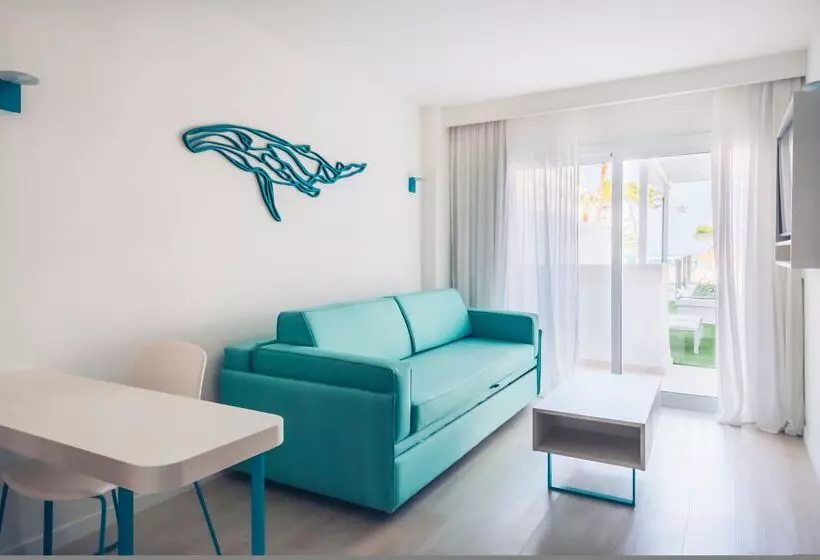 اتاق خانوادگی با چشم‌انداز جانبی دریا, Iberostar Waves Alcudia Park
