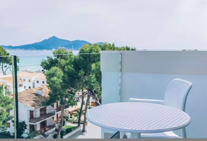 اتاق خانوادگی با چشم‌انداز جانبی دریا, Iberostar Waves Alcudia Park