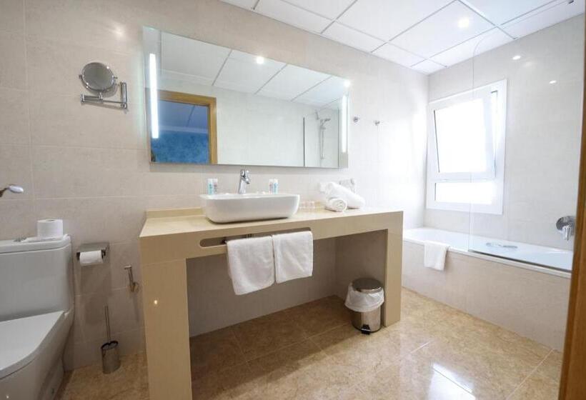 Семейный Номер, Internacional